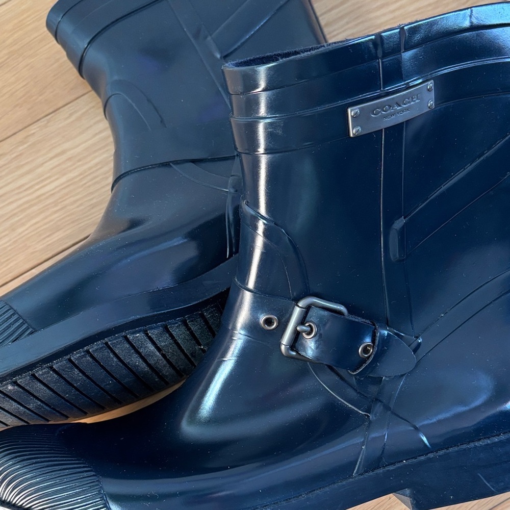 Coach Glossy Navy Rain Boots - Picture 10 of 10